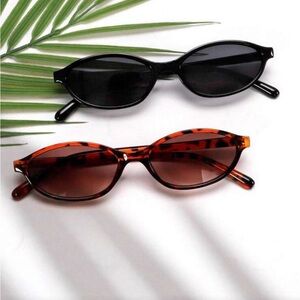 Stylish Black and Tortoise Sunglasses